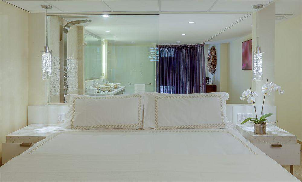 ฟลอริส สวีท โฮเต็ล - สปา แอนด์ บีช คลับ Hotel Piscadera Bay ภายนอก รูปภาพ